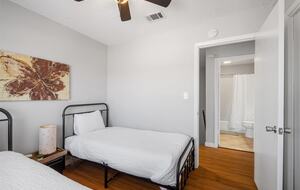 Serene Twinberry Townhome | A Refined Retreat in Westlake Hills - Austin, Texas