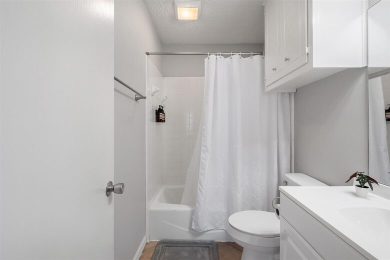 Serene Twinberry Townhome | A Refined Retreat in Westlake Hills - Austin, Texas