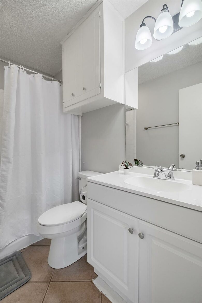 Serene Twinberry Townhome | A Refined Retreat in Westlake Hills - Austin, Texas