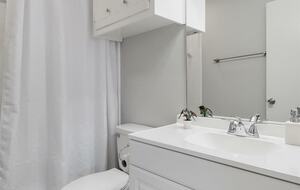 Serene Twinberry Townhome | A Refined Retreat in Westlake Hills - Austin, Texas