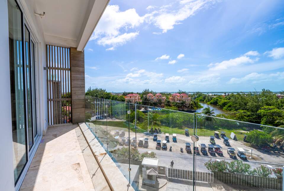 Ambergris Caye Coastal Retreat - San Pedro, Belize