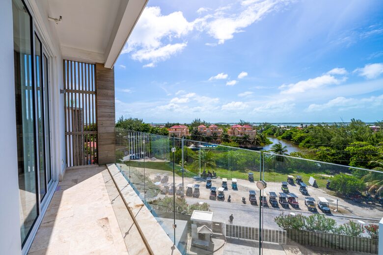 Ambergris Caye Coastal Retreat - San Pedro, Belize