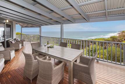 "The Yallingup Beach House" - a panoramic surf & sunset retreat - Yallingup, Australia