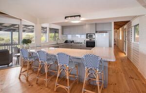 "The Yallingup Beach House" - a panoramic surf & sunset retreat - Yallingup, Australia