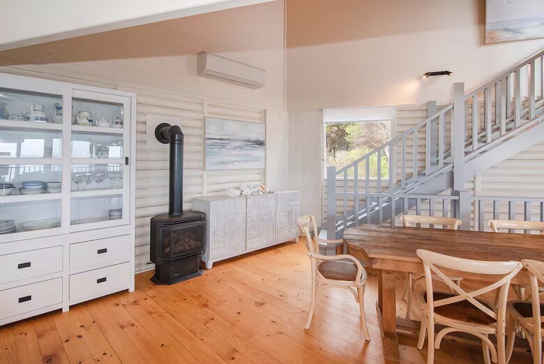 "The Yallingup Beach House" - a panoramic surf & sunset retreat - Yallingup, Australia