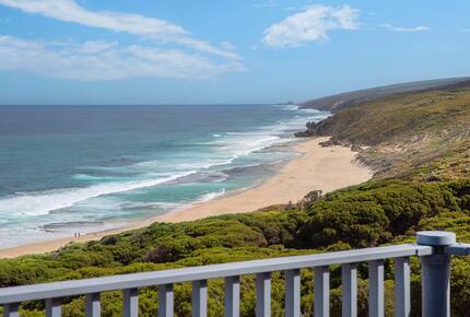 "The Yallingup Beach House" - a panoramic surf & sunset retreat - Yallingup, Australia