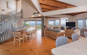 "The Yallingup Beach House" - a panoramic surf & sunset retreat - Yallingup, Australia
