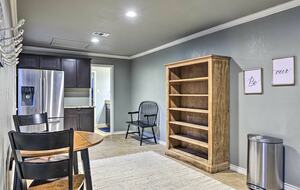 Lakeside Vista Retreat | A Refined Canyon Lake Escape - Canyon Lake, Texas