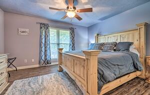 Lakeside Vista Retreat | A Refined Canyon Lake Escape - Canyon Lake, Texas