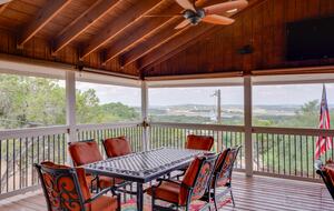 Lakeside Vista Retreat | A Refined Canyon Lake Escape - Canyon Lake, Texas