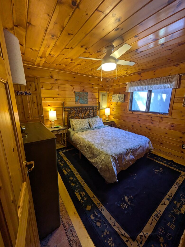 Lakeside Escape with Year-Round Adventure - Tomahawk, Wisconsin