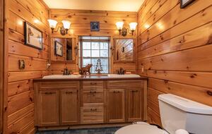 Lakeside Escape with Year-Round Adventure - Tomahawk, Wisconsin