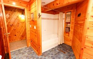 Lakeside Escape with Year-Round Adventure - Tomahawk, Wisconsin