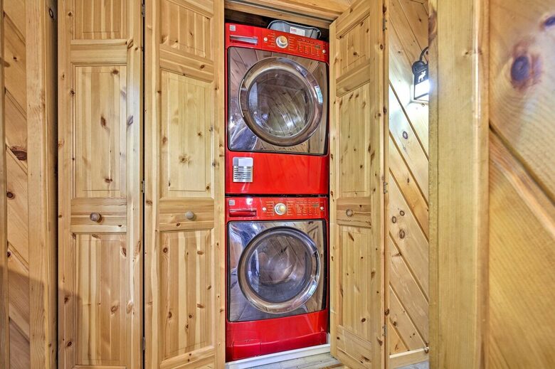 Lakeside Escape with Year-Round Adventure - Tomahawk, Wisconsin