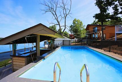 Waterfront Haven at Lake of the Ozarks - Lake Ozark, Missouri
