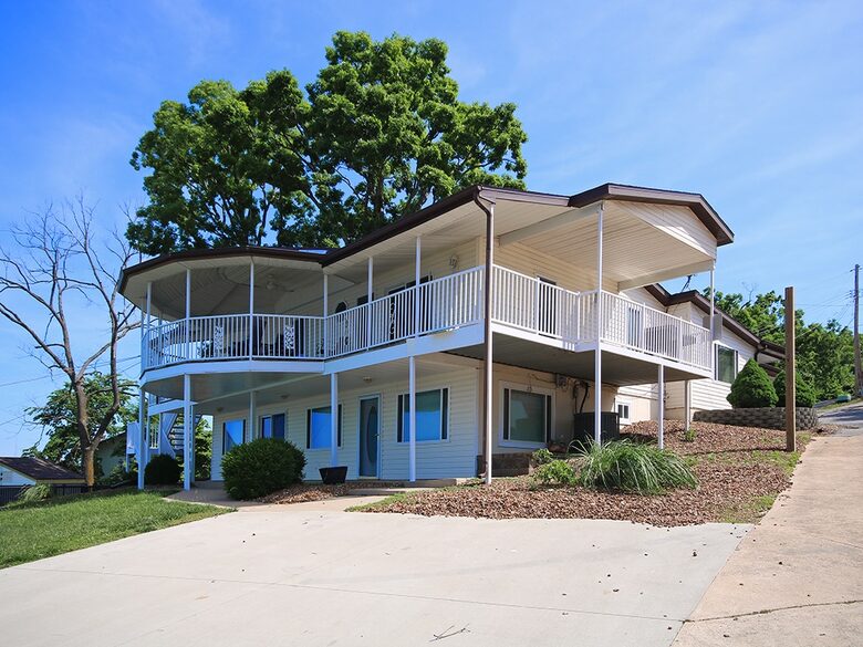 Waterfront Haven at Lake of the Ozarks - Lake Ozark, Missouri