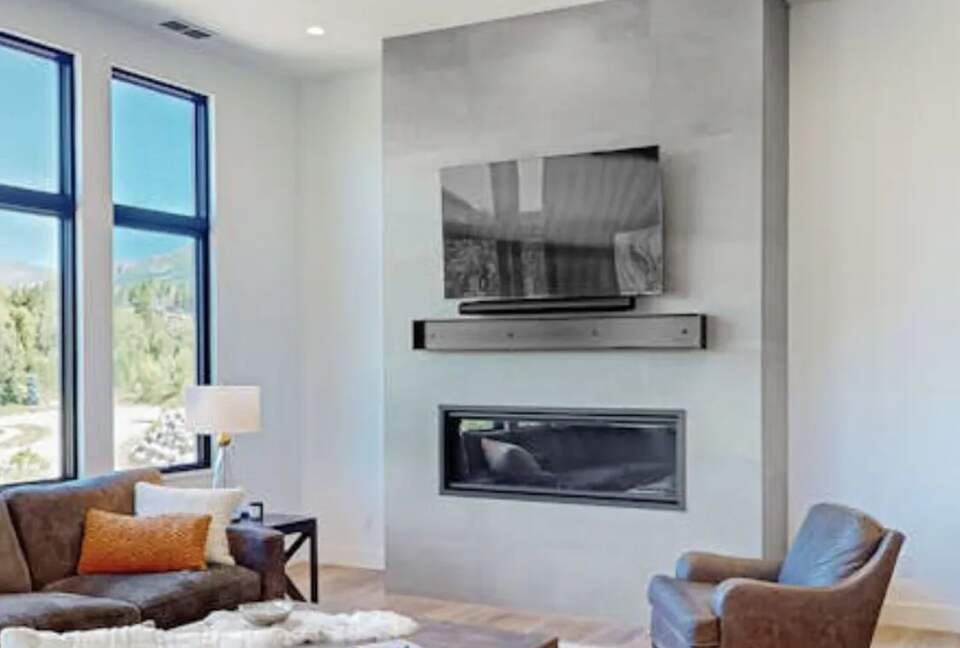 Elevated Comfort in Steamboat Springs - Steamboat Springs, Colorado