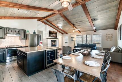 Mountain Haven Retreat - Sevierville, Tennessee