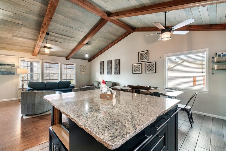 Mountain Haven Retreat - Sevierville, Tennessee