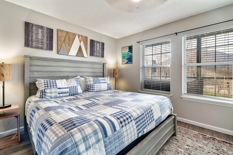 Mountain Haven Retreat - Sevierville, Tennessee