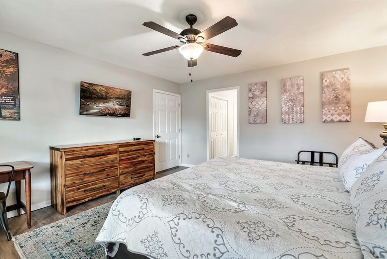 Mountain Haven Retreat - Sevierville, Tennessee