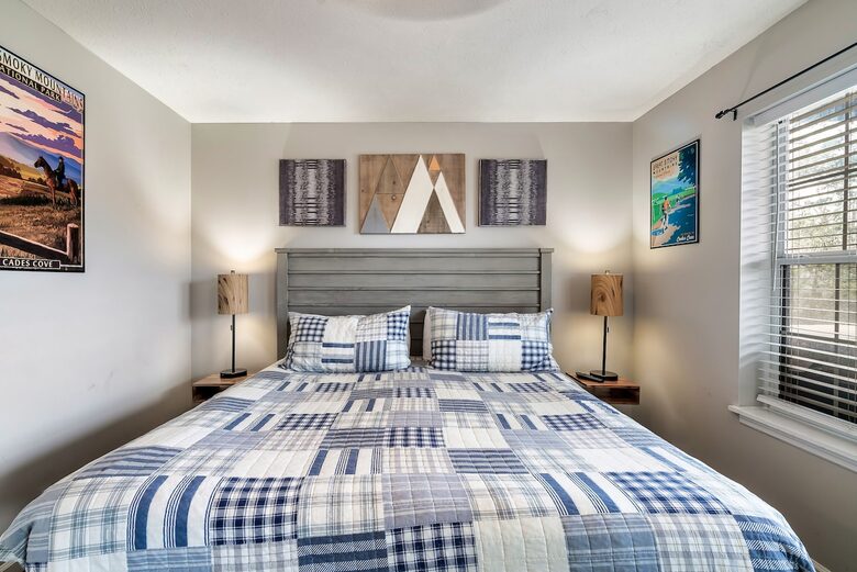 Mountain Haven Retreat - Sevierville, Tennessee