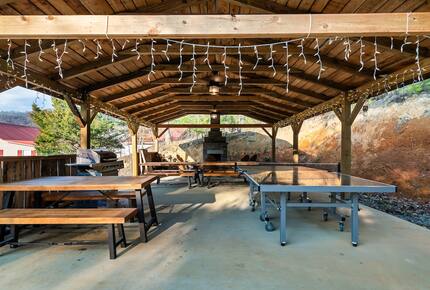 Mountain Haven Retreat - Sevierville, Tennessee