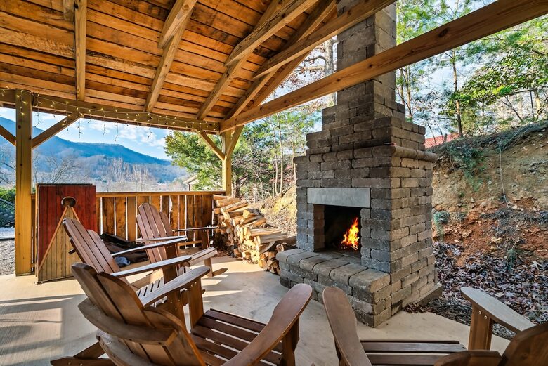 Mountain Haven Retreat - Sevierville, Tennessee