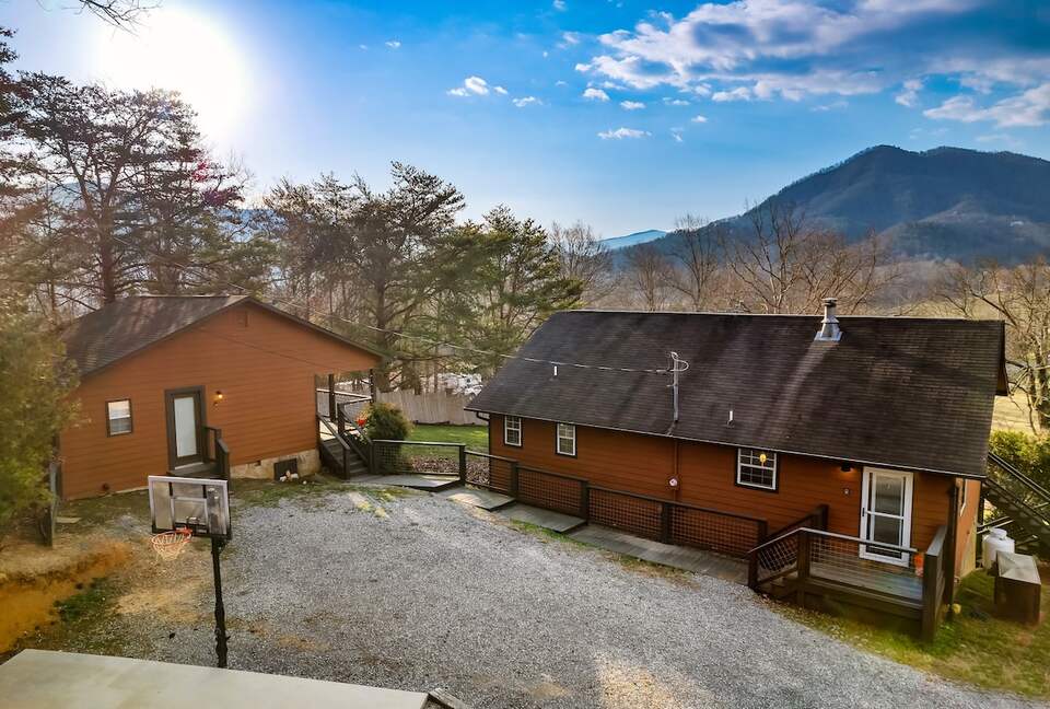 Mountain Haven Retreat - Sevierville, Tennessee