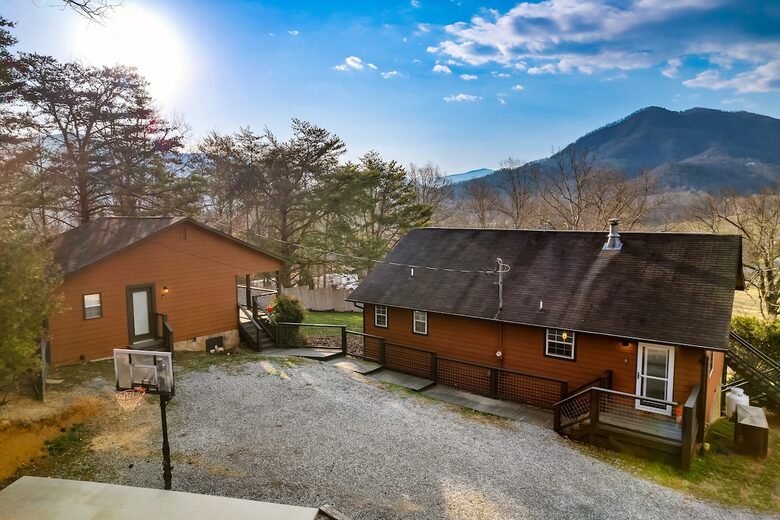 Mountain Haven Retreat - Sevierville, Tennessee