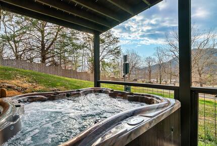 Mountain Haven Retreat - Sevierville, Tennessee