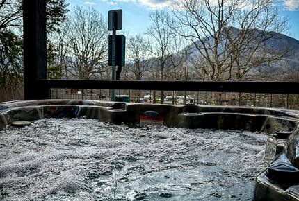 Mountain Haven Retreat - Sevierville, Tennessee