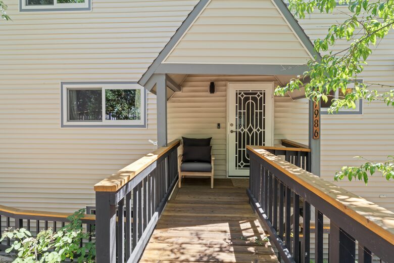 Modern Mountain Sanctuary on the North Shore - Lake Arrowhead, California