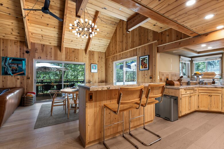 Modern Mountain Sanctuary on the North Shore - Lake Arrowhead, California