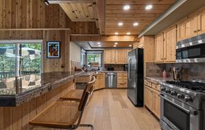 Modern Mountain Sanctuary on the North Shore - Lake Arrowhead, California