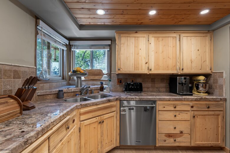 Modern Mountain Sanctuary on the North Shore - Lake Arrowhead, California