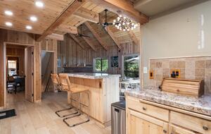 Modern Mountain Sanctuary on the North Shore - Lake Arrowhead, California