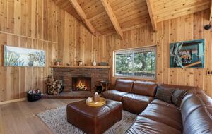 Modern Mountain Sanctuary on the North Shore - Lake Arrowhead, California