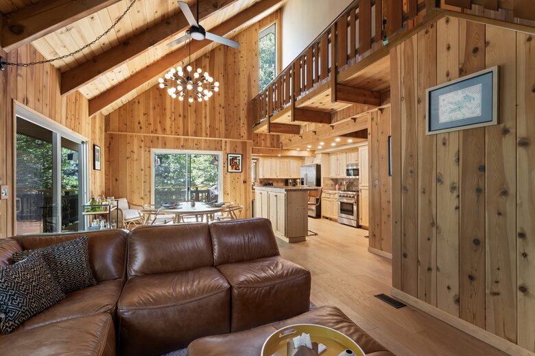 Modern Mountain Sanctuary on the North Shore - Lake Arrowhead, California