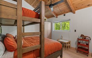 Modern Mountain Sanctuary on the North Shore - Lake Arrowhead, California