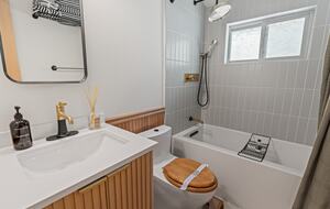 Modern Mountain Sanctuary on the North Shore - Lake Arrowhead, California