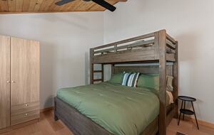 Modern Mountain Sanctuary on the North Shore - Lake Arrowhead, California