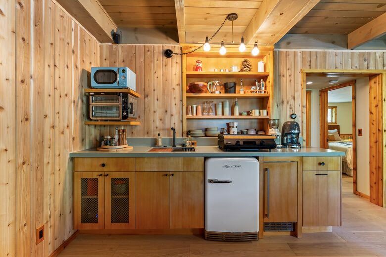 Modern Mountain Sanctuary on the North Shore - Lake Arrowhead, California