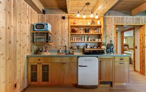 Modern Mountain Sanctuary on the North Shore - Lake Arrowhead, California