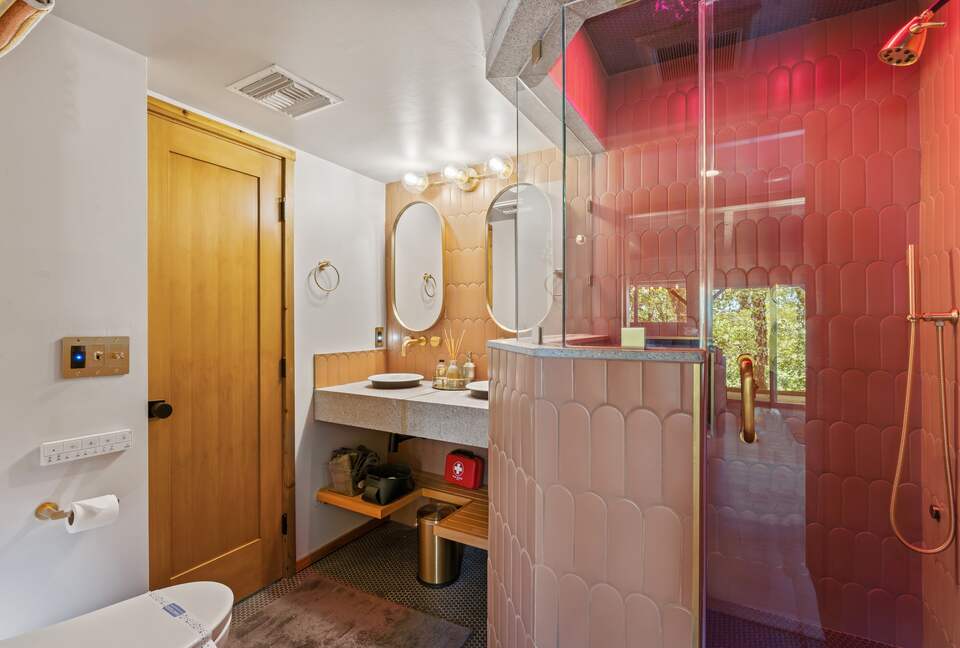 Modern Mountain Sanctuary on the North Shore - Lake Arrowhead, California