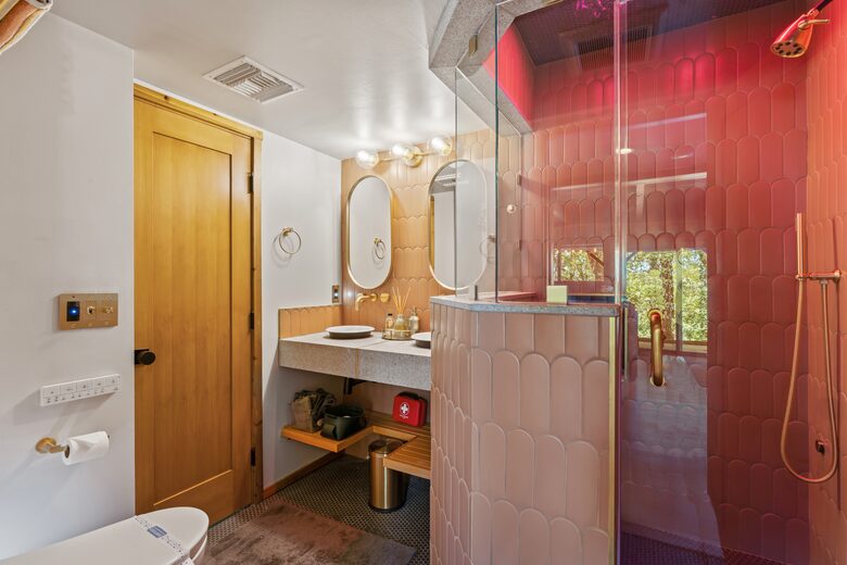 Modern Mountain Sanctuary on the North Shore - Lake Arrowhead, California