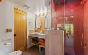 Modern Mountain Sanctuary on the North Shore - Lake Arrowhead, California