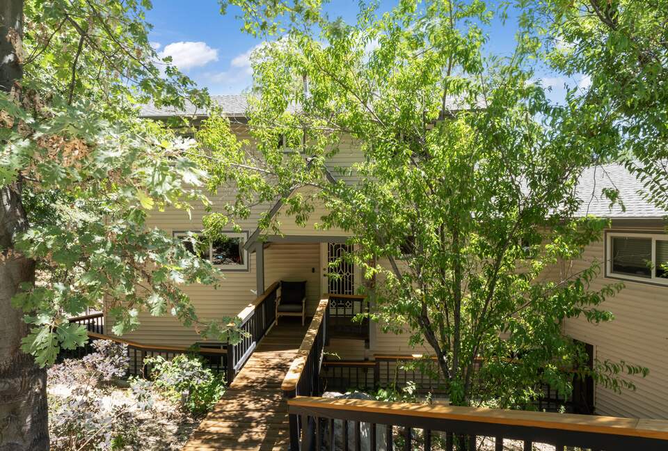 Modern Mountain Sanctuary on the North Shore - Lake Arrowhead, California