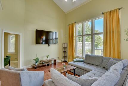 Poolside and Waterfront Bliss in Evans - Evans, Georgia