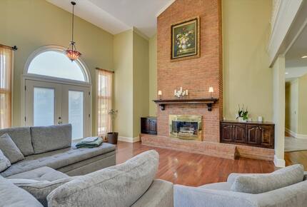 Poolside and Waterfront Bliss in Evans - Evans, Georgia